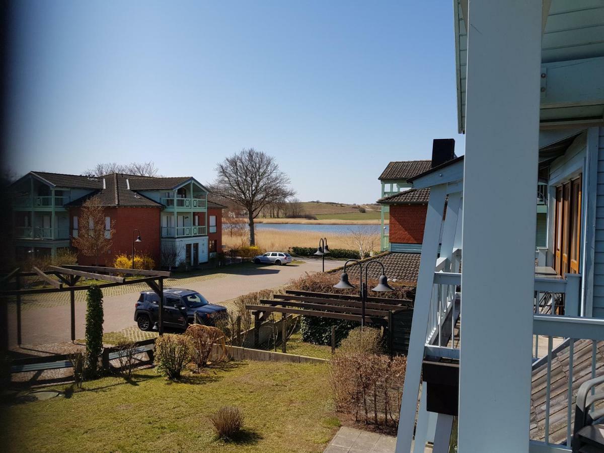 Ferienwohnung 4 Im Haus Am See Mit Wintergarten Und Terrasse Seedorf  Habitación foto
